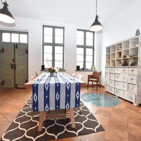 In Mit Terrasse, Cleaning Included Appartement *