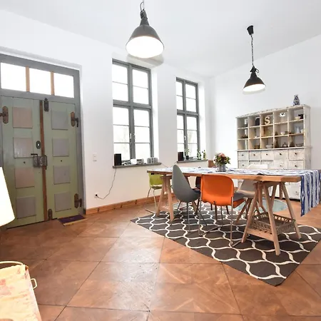 In Mit Terrasse, Cleaning Included Appartement Steffenshagen