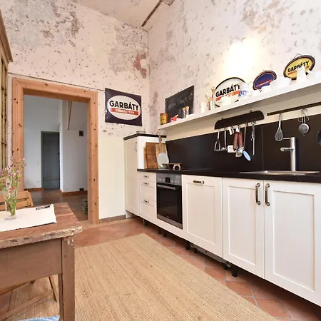 In Mit Terrasse, Cleaning Included Appartement Steffenshagen